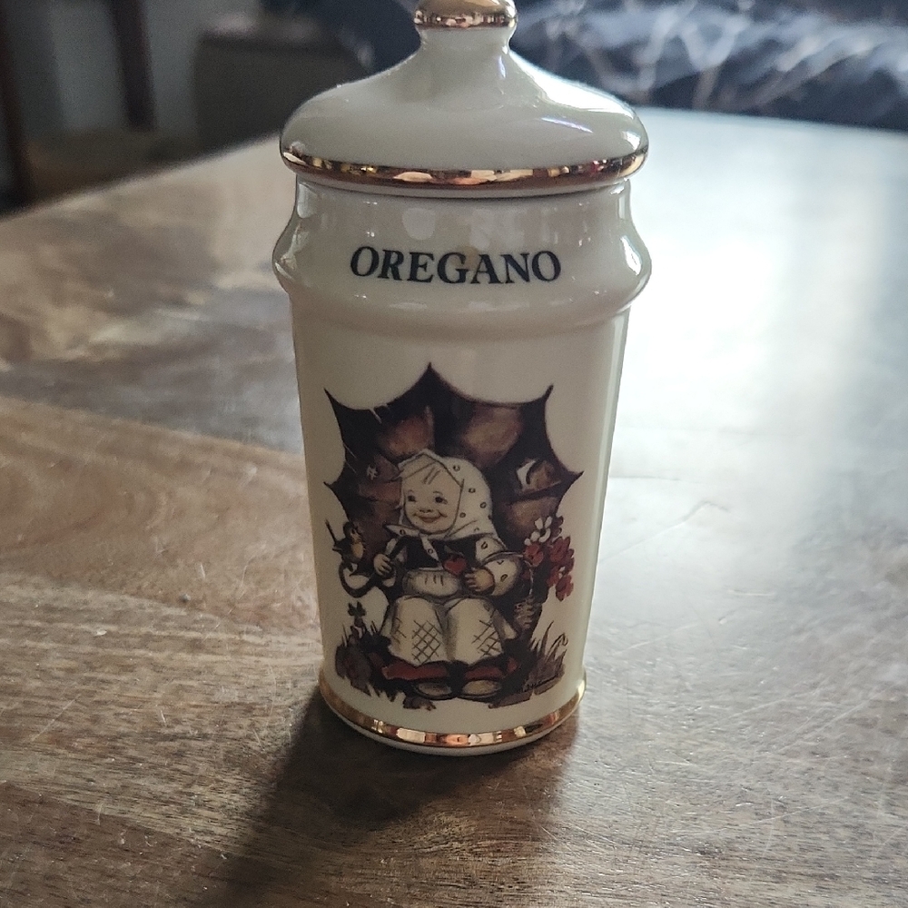 Hummel Cream and Gold Spice Jar -  Oregano